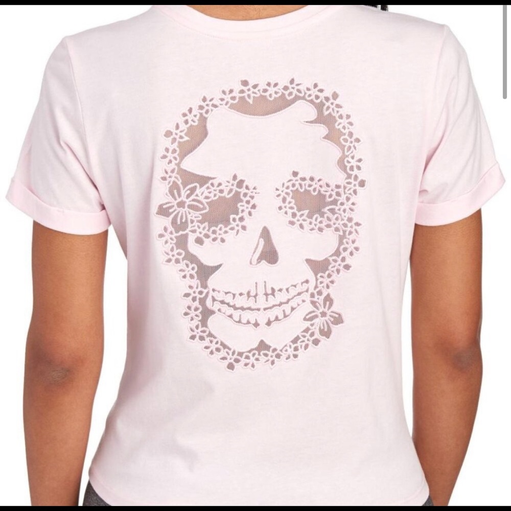 Pink skull t-shirt